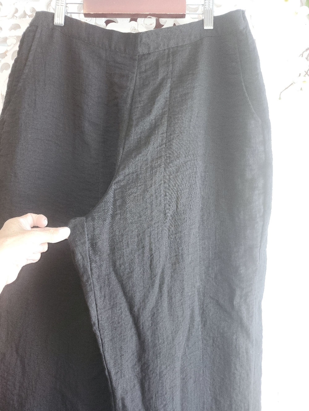HABITAT RELAX CROPPED PANTS FOLDED HEM WITH A BUTTOM DETAIL SIZE MEDIUM - Picture 5 of 13